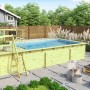 Karibu Holzpool Set mit Sonnenterrassen und Leiter im Garten.