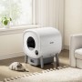 Weiße Fudajo selbstreinigende Katzentoilette 76L mit Katze auf Holzboden. Modernes Katzenklo mit App-Steuerung.