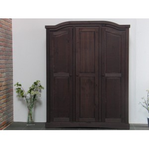 ebuy24 Rico Kleiderschrank, 3-türig, Kolonialstil, gewachst und gebeizt.