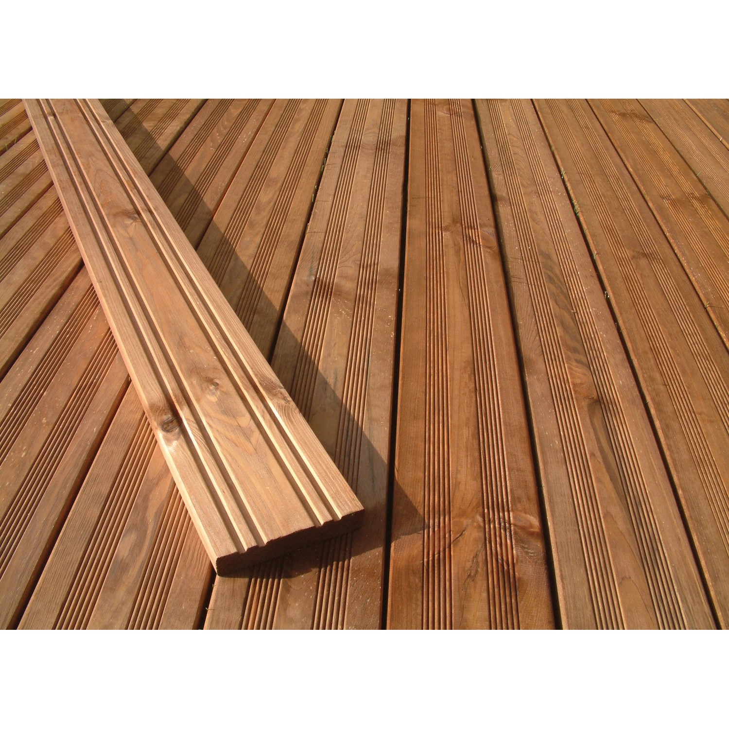 Terrassendiele geriffelt Braun druckimprägniert 14,4 cm x 2,7 cm x 300 cm