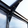 Detailaufnahme: Palram Canopia Glory Gewächshaus, anthrazitfarbener Rahmen, transparente Stegplatten.