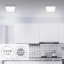 Briloner LED Deckenleuchte, Chrom matt, 30x30cm, neutralweißes Licht in moderner Küche.