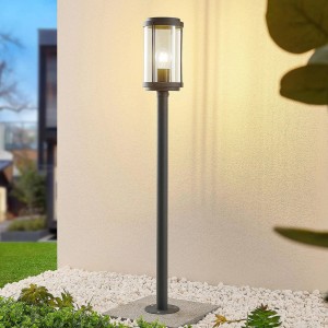 Moderne Lindby Außenleuchte Ojali aus Aluminium, schwarz, 1-flammig, für Garten und Terrasse.