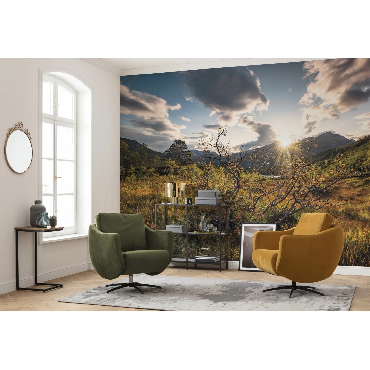 Vlies Fototapete „Norwegische Herbstwelten“ (450x280 cm) mit Landschaftsmotiv im Wohnzimmer.