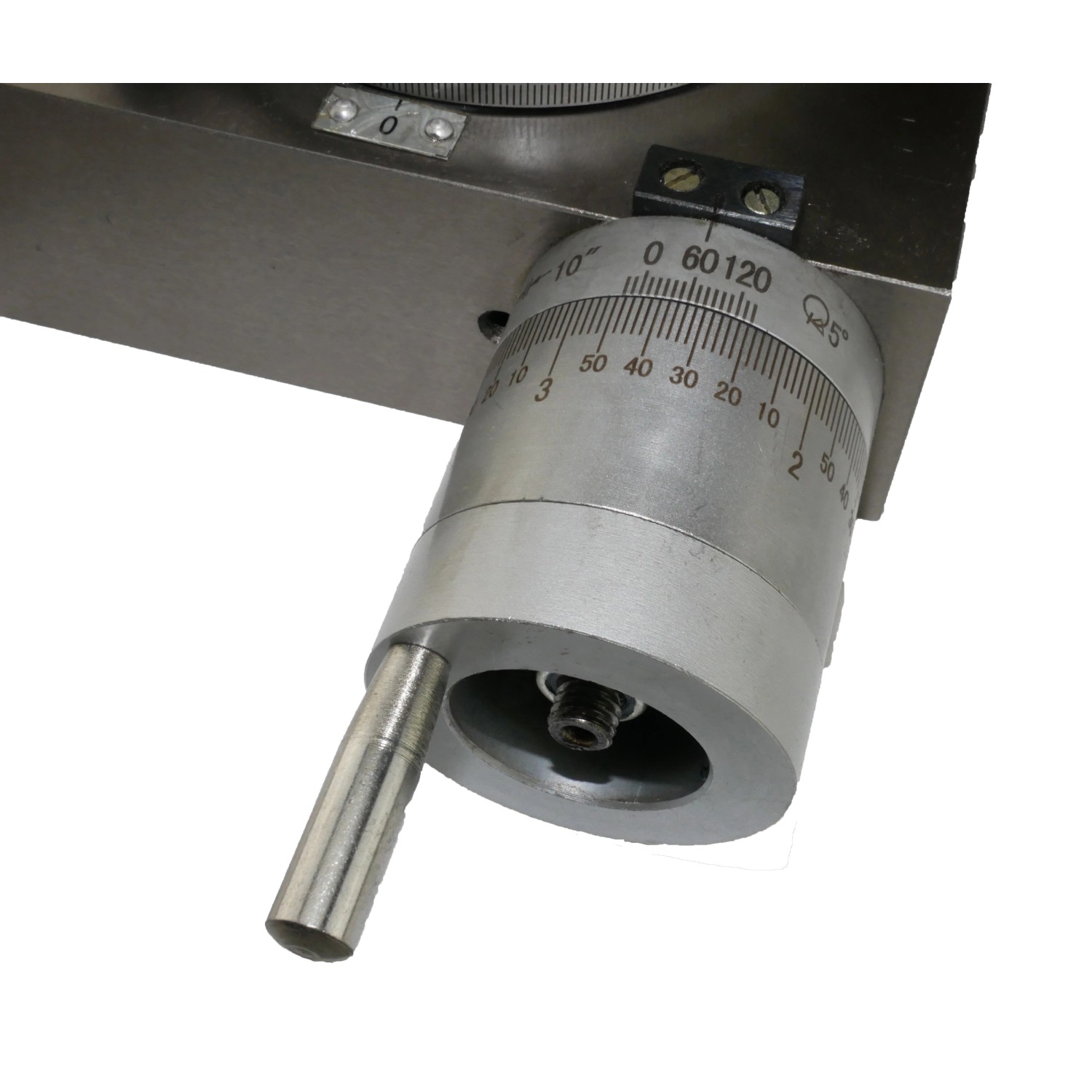 Rotwerk Teilapparat T 100 für Rundtisch, Detailansicht der Skala und des Einstellrads.