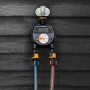 Fiskars Zeitschaltuhr mit 2 Ausgängen, schwarz-orange, für Sprinkler-Systeme.