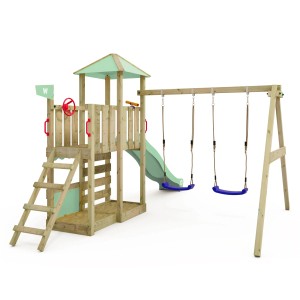 Wickey Spielturm Smart Savana mit Rutsche, Schaukel und Kletterwand in Pastellgrün.