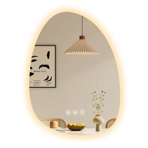 Asymmetrischer Emke LED Badspiegel 65x45 cm mit Anti-Beschlag und dimmbaren Lichtfarben.