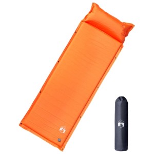 Orangefarbene, selbstaufblasende Isomatte mit Kissen und Packsack für Camping & Outdoor.