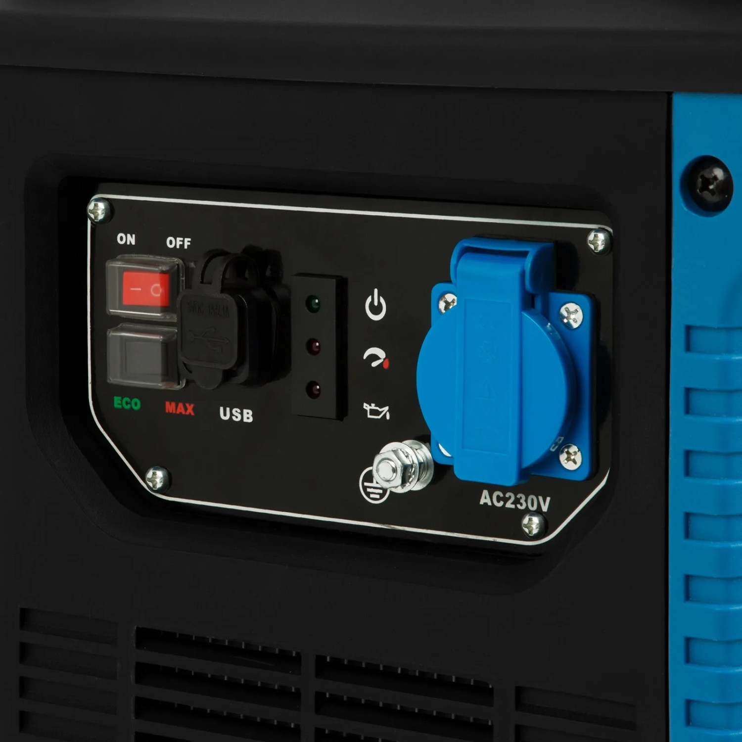 Detailansicht: EBERTH 1000W Inverter Stromerzeuger mit 230V Steckdose und USB Anschlüssen.