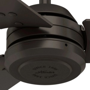 Detailaufnahme des Hunter Fans Deckenventilators Protos in Bronze, 132 cm.