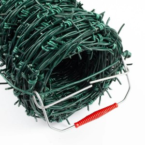 Grüner Karat Stacheldraht, 50m Rolle mit Tragegriff, für Zaunbau & Sicherheit.
