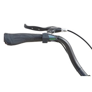 Lenker-Detailaufnahme des schwarzen Prophete City E-Bike Geniesser 1.0 mit Bedienelementen und Bremse.