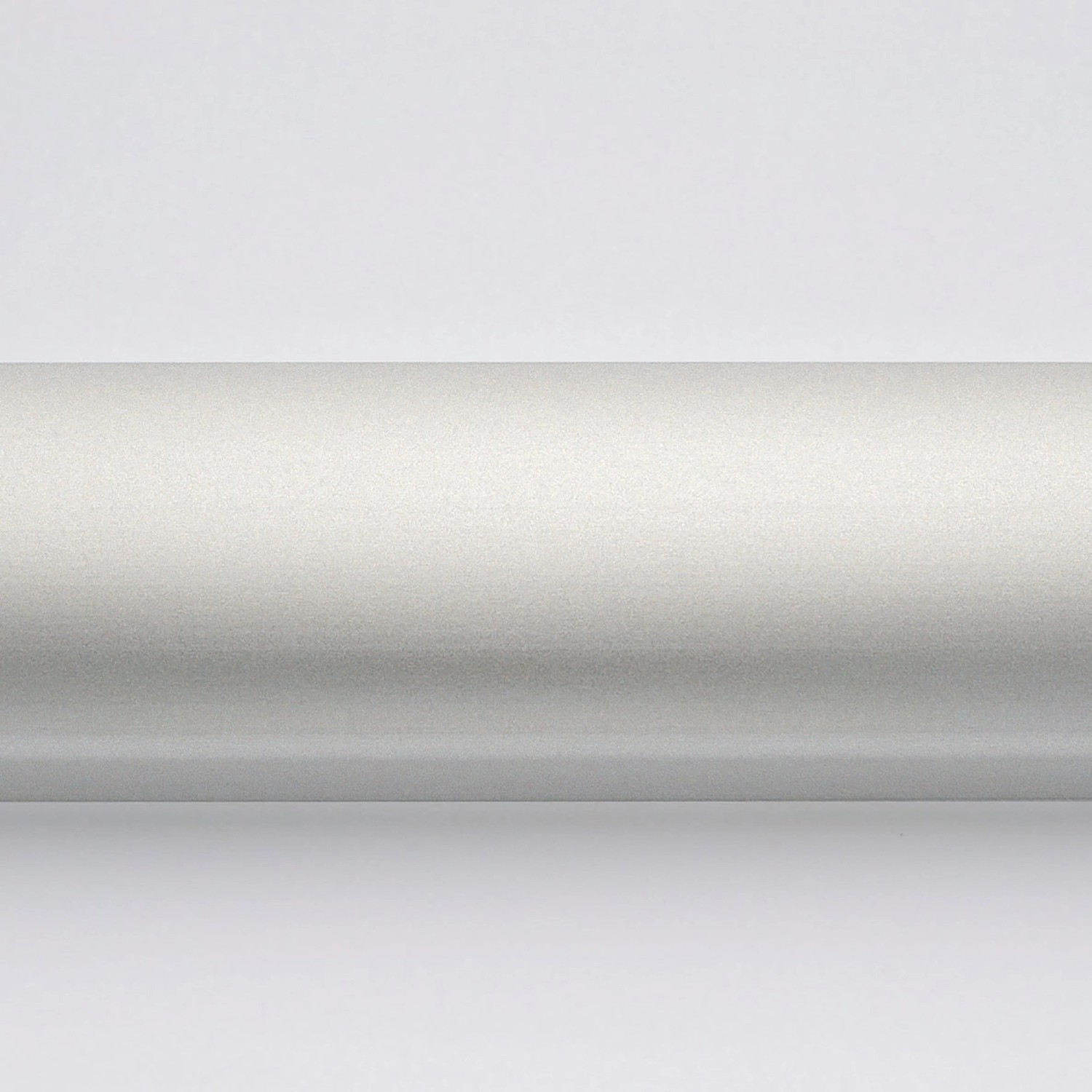 Detailaufnahme: Silberner Rahmen der Breuer Elana 6 Eckdusche mit Klarglas.