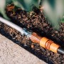 Geka Drip-Set zur Bewässerung von Hecken und Beeten (Ø 16 mm), Detailaufnahme der Verbindung.