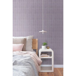 ESTAhome Vliestapete Fliesenmuster Violett an Schlafzimmerwand. Moderne Wandgestaltung mit stilvollem Design.