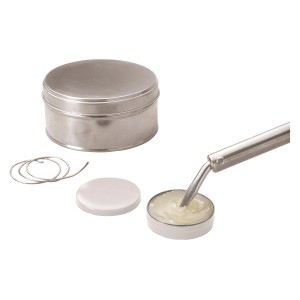 LUX Lötfett 20g Dose mit Lötzinn und Werkzeug zum Löten.