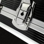 Detailaufnahme: Famex Werkzeugkoffer 440-L, leer, mit silberfarbenem Verschluss.