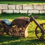 Motorrad Grillstelle in Rostoptik von Ferrum Art Design, 123x120cm, ein Highlight für den Garten.