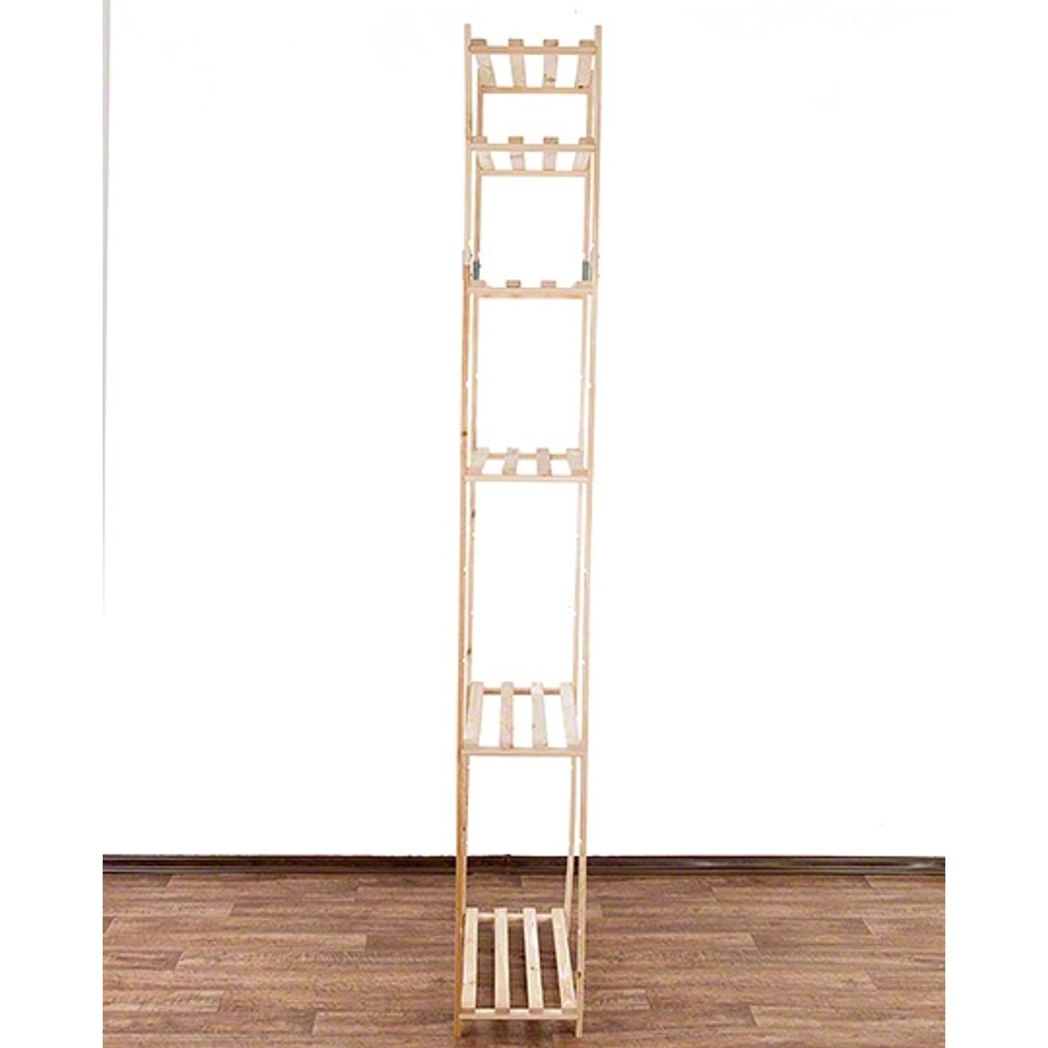 Hohes, schmales Kiefernholzregal Timbercraft mit 6 Fachböden für flexible Aufbewahrung.