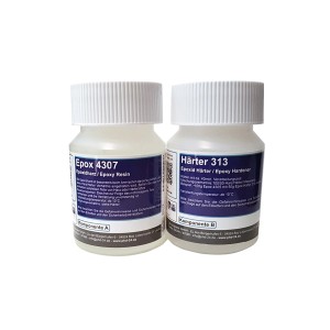 DD Composite Epoxidharz mit Härter, 100g Harz und 50g Härter in Kunststoffflaschen.