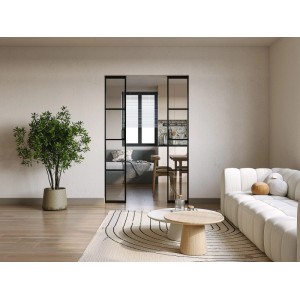 Schwarze Schiebetür aus Glas und Aluminium im Industrial-Stil, 93 cm breit, in modernem Wohnraum.