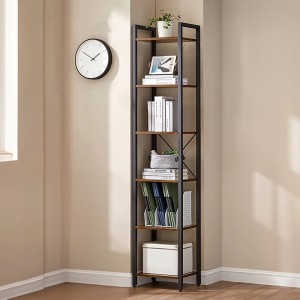 Hohes, schmales Bücherregal im Industrial-Loft-Stil mit schwarzem Metallrahmen und rustikalen Holzablagen für Büro.