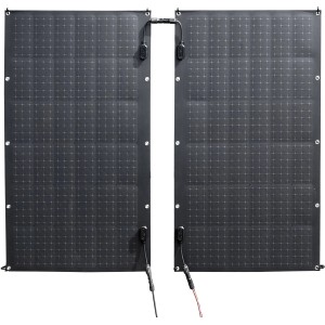 Flexibles Technaxx Solar Balkonkraftwerk 600W mit zwei Solarmodulen und Anschlusskabeln.