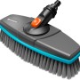 Gardena Cleansystem Stielbürste Soft, anthrazit. Bürste für schonende Reinigung großer Flächen.