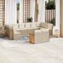 Beige 12-tlg. Garten-Sofagarnitur aus Poly Rattan mit cremeweißen Kissen.