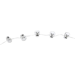 LED-Lichterkette mit Totenkopf-Motiven, warmweißes Licht für Halloween.