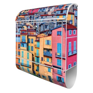 Weißer Design Briefkasten mit Häuserberg Motiv und Zeitungsfach. Pulverbeschichtet, 39x47x14cm.