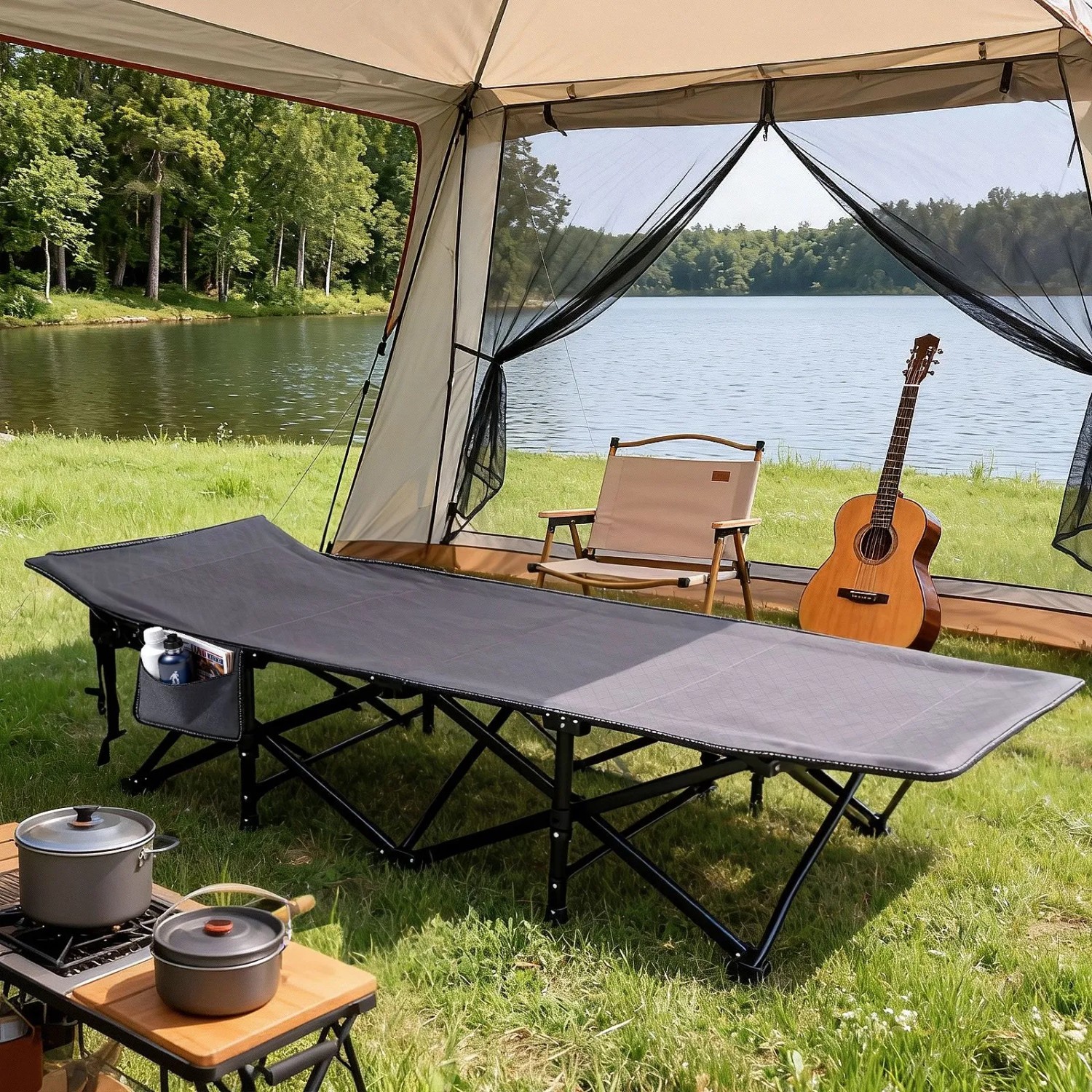 Sekey Campingbett, Feldbett klappbar mit Stahlrahmen, max. 200kg, im Camping-Szenario.