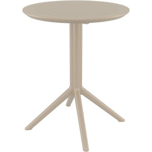 Runder Klapptisch Sky in Taupe aus Kunststoff mit perforierter Tischplatte und dreibeinigem Gestell für Garten & Balkon.