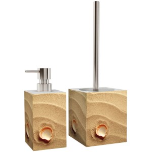 Sanilo Bad-Set mit Seifenspender und WC-Bürste, Sand-Muschel Design für stilvolle Badhelfer.