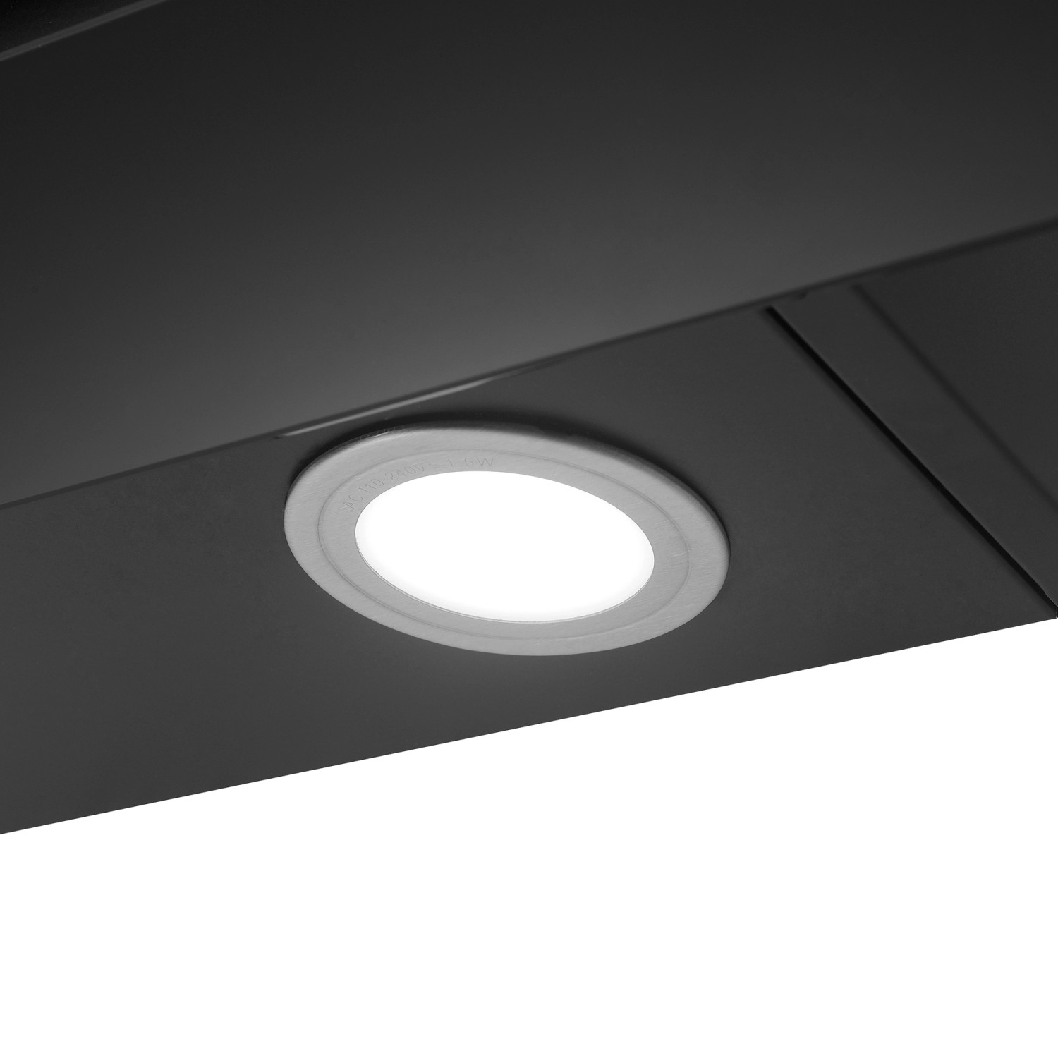 Detailaufnahme: LED-Beleuchtung der schwarzen Respekta Kopffrei Dunstabzugshaube, 90 cm.
