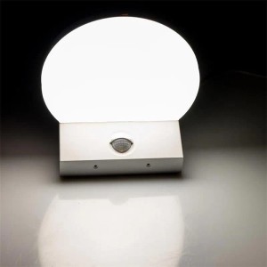 ChiliTec TORTUGUERO Außen-Wandleuchte, weiß, rund, mit Bewegungsmelder. Helles neutralweißes Licht, Kunststoffgehäuse.