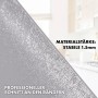 Detailaufnahme: Hellgraue KARAT Tischfolie Empire mit abgeschrägter Kante, Materialstärke 1.5mm.