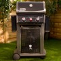 Weber Spirit E-220S Gasgrill mit 2 Brennern und Sear Zone. Kompakter Grillwagen für Terrasse und Balkon.