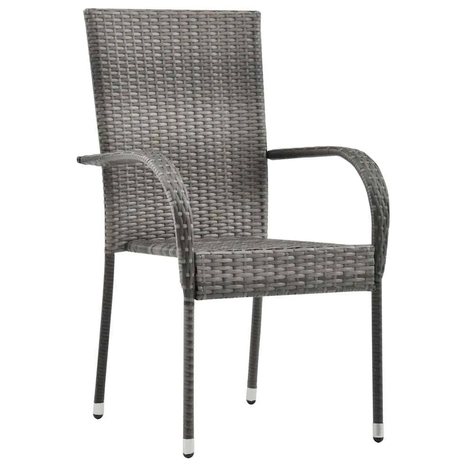 Grauer Polyrattan Gartenstuhl mit Armlehnen, hoher Rückenlehne und Metallbeinen. Teil eines Gartenmöbel-Sets.