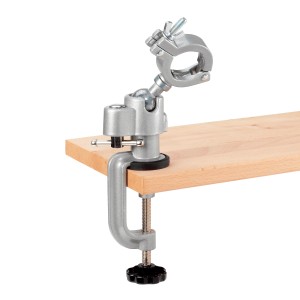 LUX Kombihalter mit Schraubstock und Euro-Aufnahme aus Aluminium-Druckguss am Tisch befestigt.