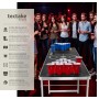 Tectake Bierpongtisch Brew Battle, schwarz, mit Bechern und Bällen, umgeben von feiernden Personen.