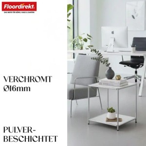 Weißes Floordirekt Metallregal Concept Epure MK-012 mit verchromtem Gestell und zwei Ablagen als Beistelltisch.