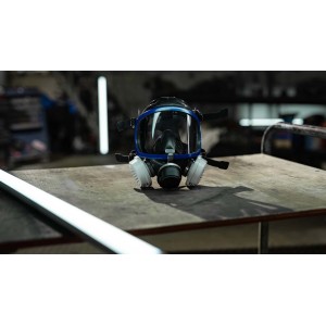 Dräger X-plore 5500 Vollmaske Handwerkerset mit Partikelfilter, schwarz-weiß.