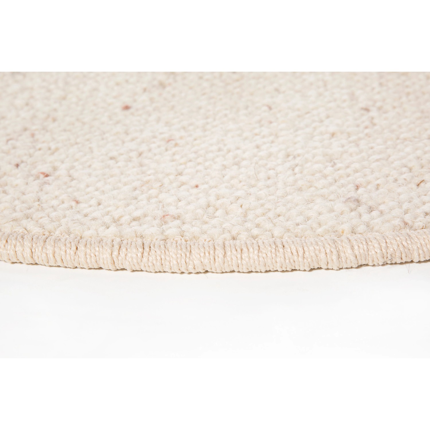 Detailaufnahme: Andiamo Stufenmatte Volterra Creme, 2er Set, Schurwolle, ca. 28x65 cm.