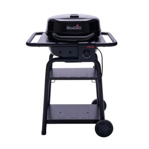 Schwarzer Char-Broil Elektrogrill Patio Bistro E2Coal mit Ablagen und Rädern.