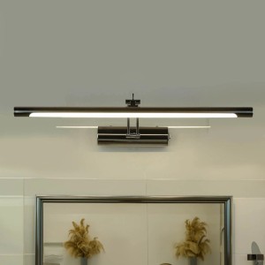 Chromfarbene LED Badleuchte mit Schalter, 55cm breit, für neutralweißes Licht.