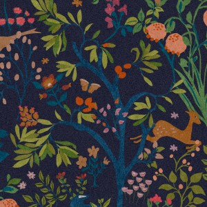 Detailansicht: Blaue Joules Vliestapete Enchanted Woodland mit Waldtier-Motiven.