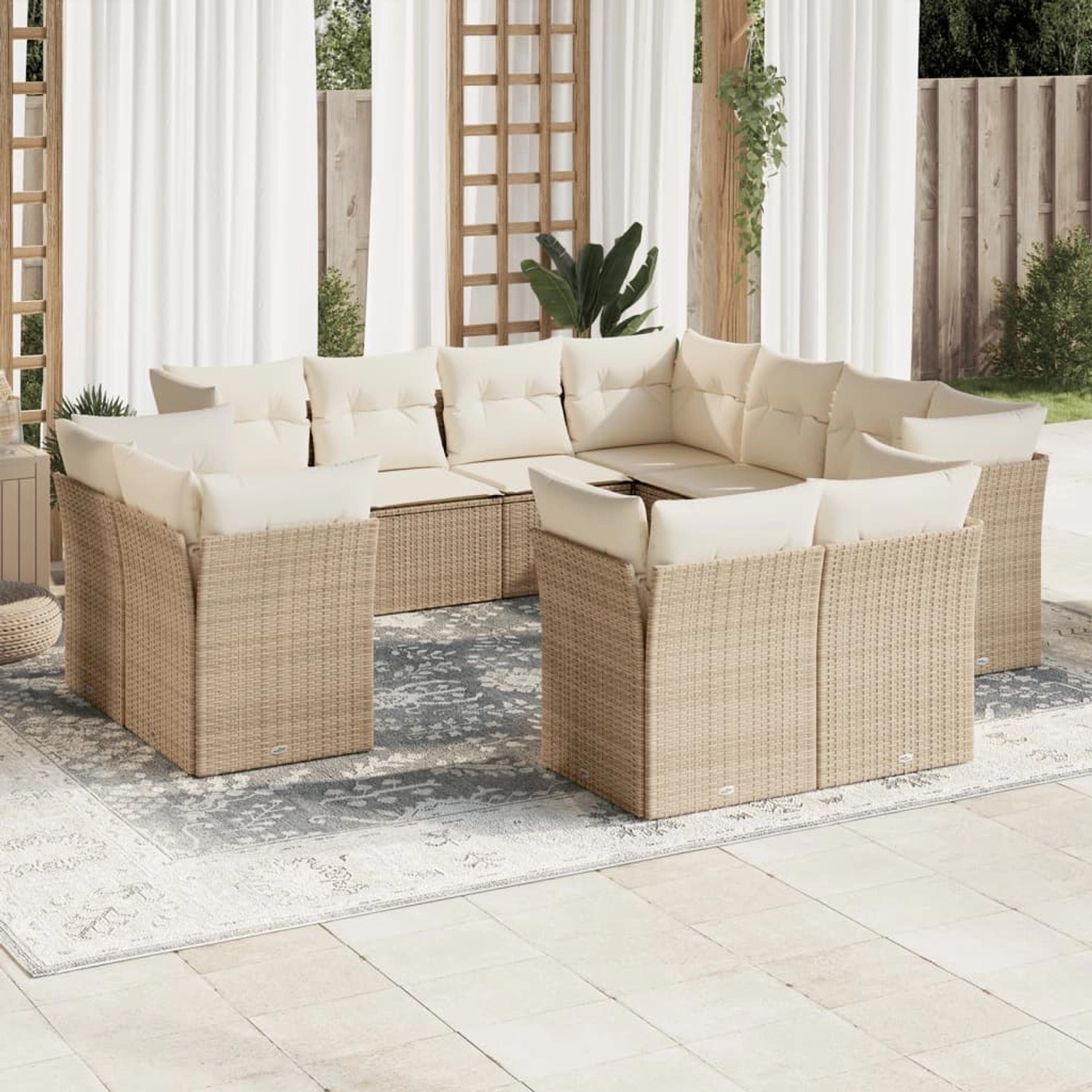 Beige 11-teilige Garten-Sofagarnitur aus Poly Rattan mit Kissen.