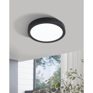 Schwarze Eglo LED Deckenleuchte Fueva 5, 17W, neutralweißes Licht für Wohnräume.
